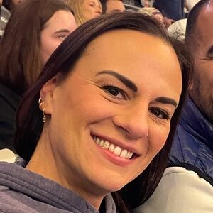 Meet your Posher, Abby